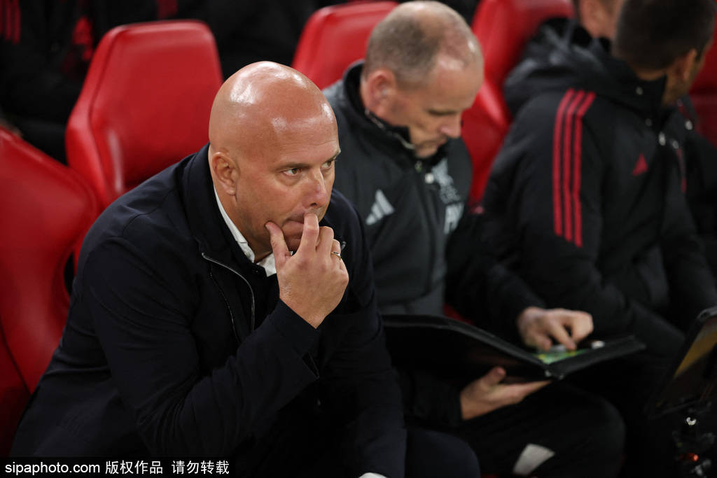 罗马诺:利物浦对斯洛特充满信心 完全没有换帅的想法