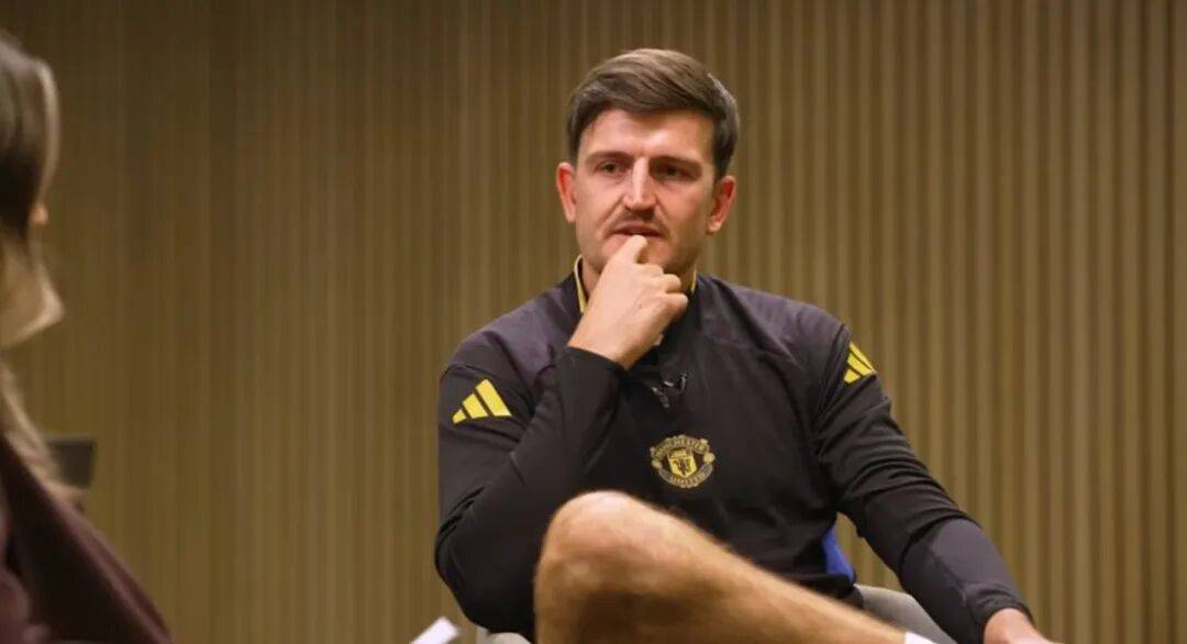 曼联决定续约马奎尔放走卡塞米罗!胖虎再陷停赛危机,拒绝替补身份难留