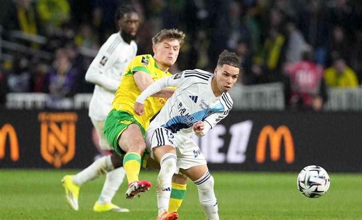 2-1,21岁意大利悍将一剑封喉,率队掀翻法甲8冠王,迎来两连胜